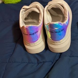 Alexander McQueen Mens size 10 iridescent oversized sneakers